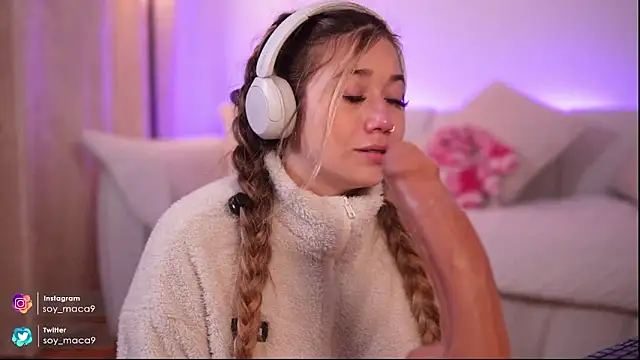 lilith gray9 online show from 11/22/25, 06:29