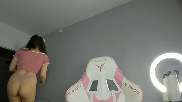 dolly ll online show from 02/13/25, 01:26