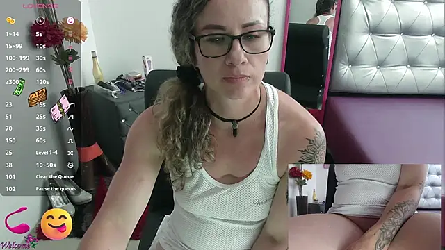 ViickySexy online show from 03/13/25, 07:39
