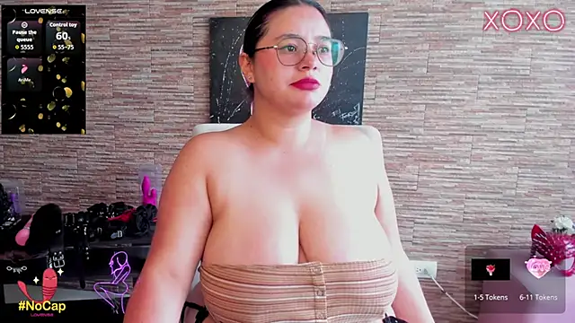 Snapshot of alice_cullenbbw chatting on 11/17/25, 02:34 alice cullenbbw online show from 11/17/25, 02:34