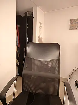 tata laima   online show from 03/11/25, 05:35