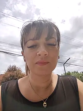 tata laima   online show from 10/19/25, 04:51