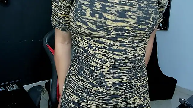 Madiie lee  online show from 01/25/25, 09:25