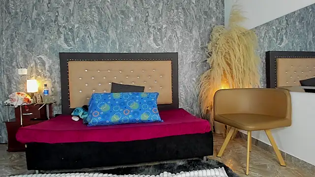 Madiie lee  online show from 01/27/25, 07:13