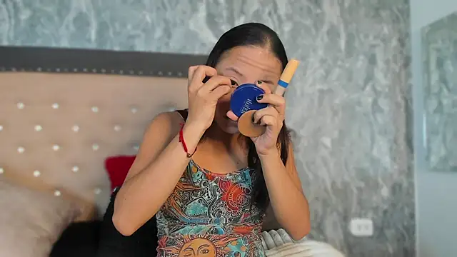 Madiie lee  online show from 02/10/25, 07:28