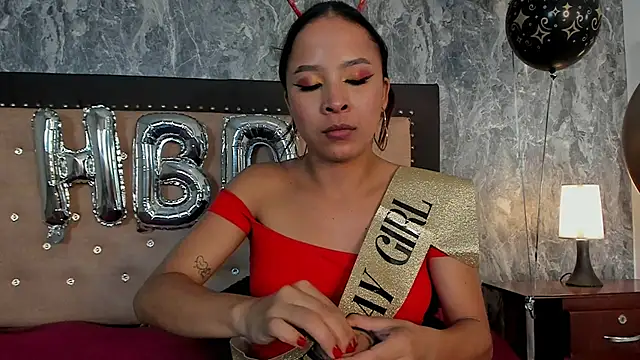 Madiie lee  online show from 03/16/25, 08:11