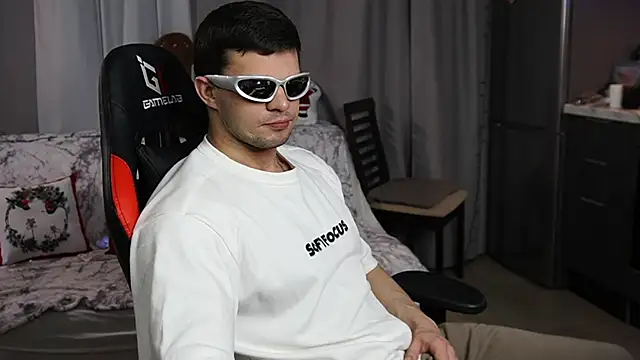 Snapshot of danielkraigforu chatting on 01/28/25, 07:21 danielkraigforu online show from 01/28/25, 07:21