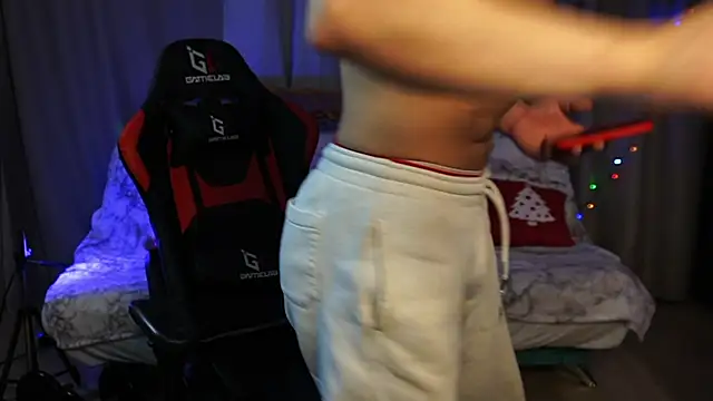 Snapshot of danielkraigforu chatting on 02/11/25, 08:26 danielkraigforu online show from 02/11/25, 08:26