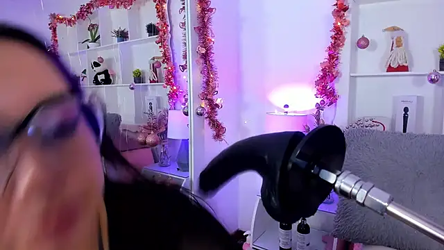 SophyRuiz  online show from 12/04/24, 07:56