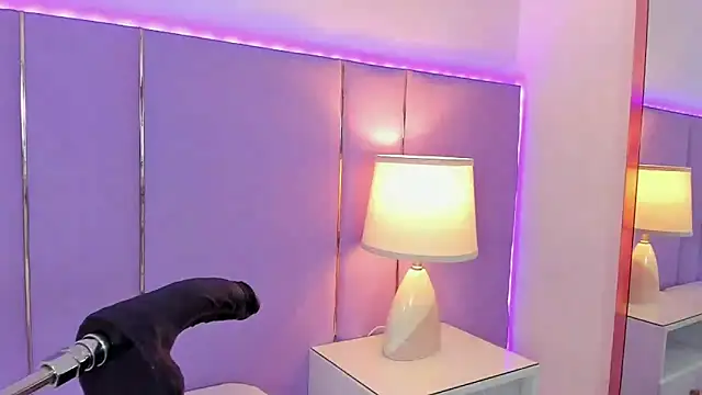 SophyRuiz  online show from 11/12/25, 11:54