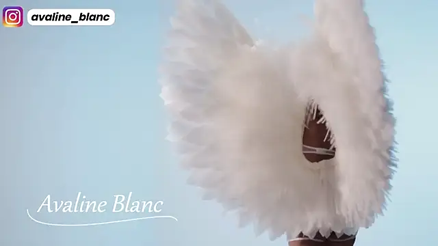 Snapshot of Avaline_Blancx chatting on 02/24/25, 11:30 Avaline Blancx online show from 02/24/25, 11:30