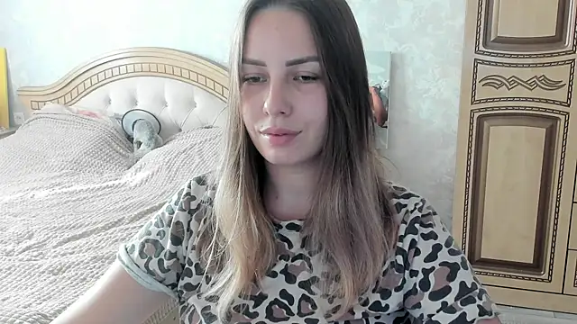 Snapshot of Mia_shy1 chatting on 11/10/25, 08:24 Mia shy1 online show from 11/10/25, 08:24