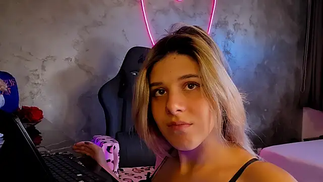 LeylaRosse online show from 09/29/25, 07:24