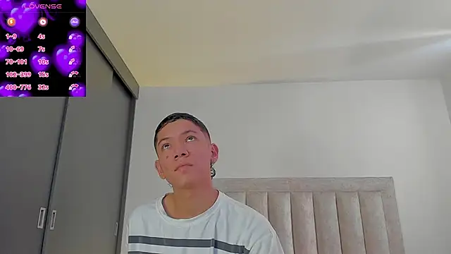 JulianRose 1 online show from 10/09/25, 01:31