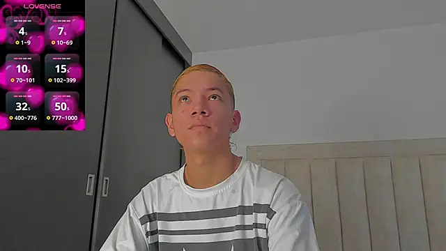 JulianRose 1 online show from 10/29/25, 11:45