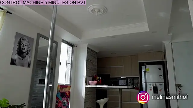 Melina-Smith online show from 10/31/25, 07:48