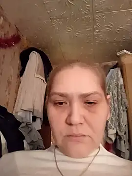 Snapshot of Minna_Jeannie chatting on 12/24/24, 03:27 Minna Jeannie online show from 12/24/24, 03:27