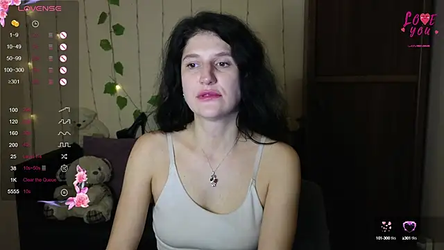 Snapshot of Alianna_Solo_Kisses chatting on 03/12/25, 12:47 Alianna Solo Kisses online show from 03/12/25, 12:47