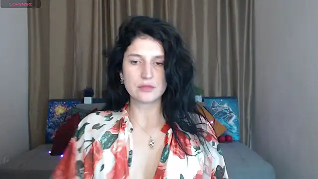 Snapshot of Alianna_Solo_Kisses chatting on 03/18/25, 03:31 Alianna Solo Kisses online show from 03/18/25, 03:31