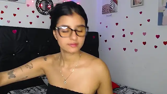 Snapshot of floweer_ chatting on 03/05/25, 04:57 floweer online show from 03/05/25, 04:57