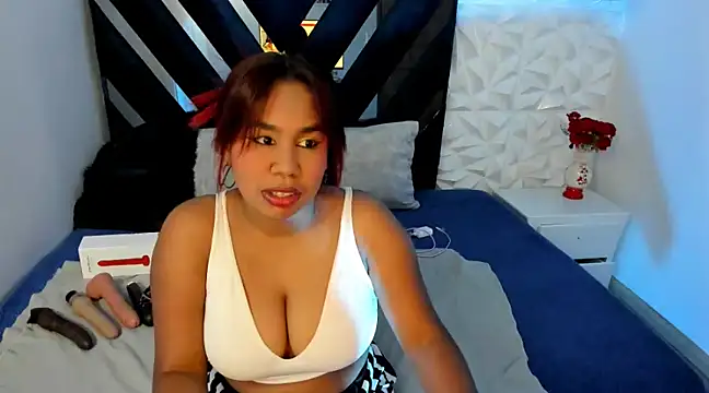 Lizzie Williams  online show from 01/26/25, 03:27