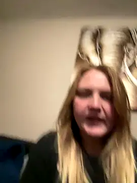 Snapshot of PhatAssBlond chatting on 12/06/24, 02:24 PhatAssBlond online show from 12/06/24, 02:24