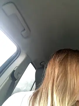 Snapshot of PhatAssBlond chatting on 12/16/24, 05:11 PhatAssBlond online show from 12/16/24, 05:11