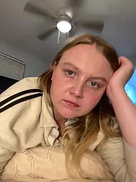 Snapshot of PhatAssBlond chatting on 12/23/24, 02:45 PhatAssBlond online show from 12/23/24, 02:45