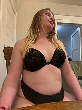 Snapshot of PhatAssBlond chatting on 01/08/25, 04:34 PhatAssBlond online show from 01/08/25, 04:34