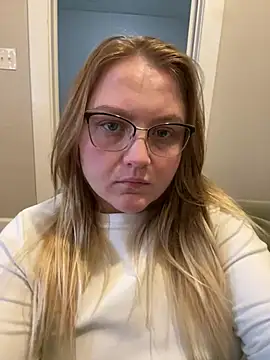 Snapshot of PhatAssBlond chatting on 01/10/25, 09:42 PhatAssBlond online show from 01/10/25, 09:42