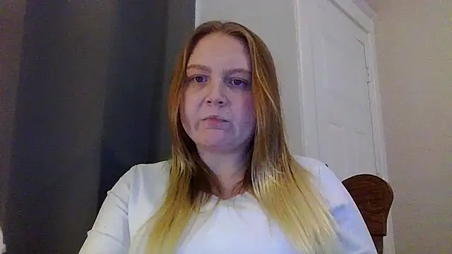 Snapshot of PhatAssBlond chatting on 01/25/25, 06:02 PhatAssBlond online show from 01/25/25, 06:02
