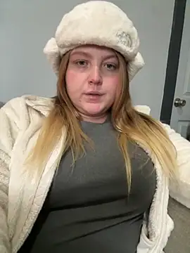 Snapshot of PhatAssBlond chatting on 01/30/25, 04:24 PhatAssBlond online show from 01/30/25, 04:24
