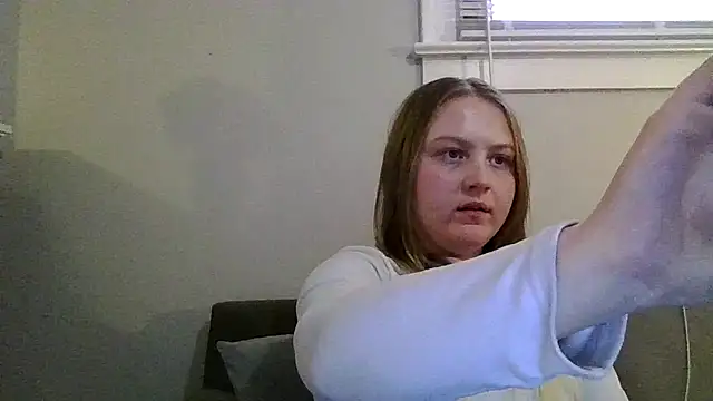 Snapshot of PhatAssBlond chatting on 02/15/25, 06:44 PhatAssBlond online show from 02/15/25, 06:44