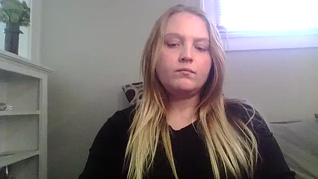 Snapshot of PhatAssBlond chatting on 02/17/25, 09:08 PhatAssBlond online show from 02/17/25, 09:08