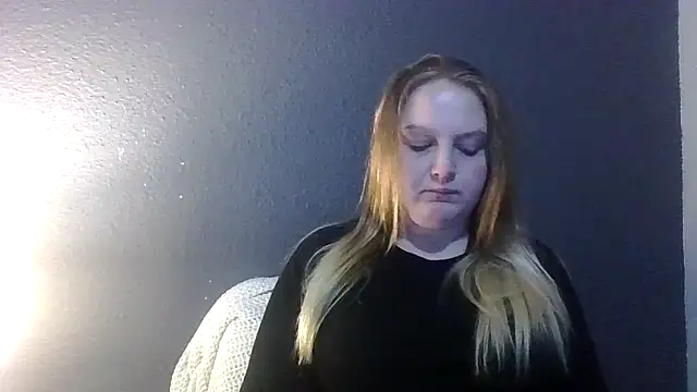 Snapshot of PhatAssBlond chatting on 02/22/25, 05:02 PhatAssBlond online show from 02/22/25, 05:02