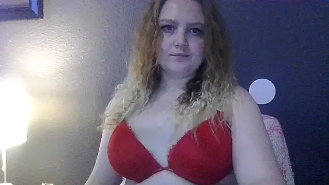 Snapshot of PhatAssBlond chatting on 02/25/25, 08:19 PhatAssBlond online show from 02/25/25, 08:19