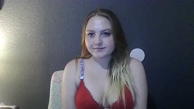 Snapshot of PhatAssBlond chatting on 02/28/25, 01:15 PhatAssBlond online show from 02/28/25, 01:15