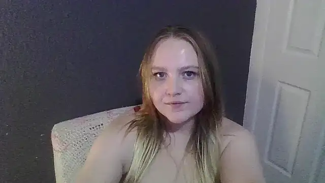 Snapshot of PhatAssBlond chatting on 03/01/25, 06:13 PhatAssBlond online show from 03/01/25, 06:13