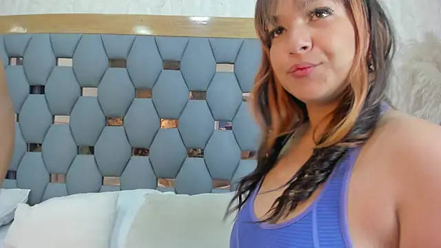 Snapshot of yayi_derek chatting on 11/20/25, 11:54 yayi derek online show from 11/20/25, 11:54