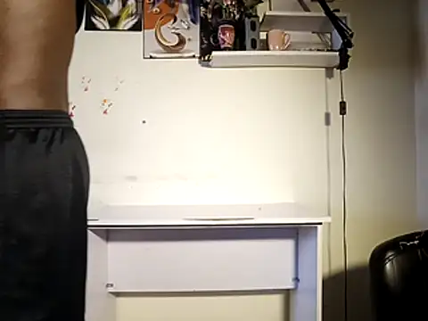 Snapshot of Moteroxz chatting on 10/27/25, 05:22 Moteroxz online show from 10/27/25, 05:22