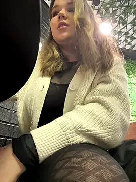 Snapshot of PumaShyXD chatting on 10/19/25, 10:38 PumaShyXD online show from 10/19/25, 10:38