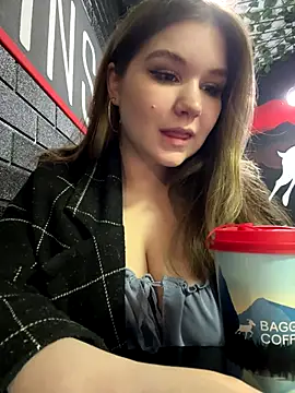 Snapshot of PumaShyXD chatting on 11/06/25, 11:00 PumaShyXD online show from 11/06/25, 11:00