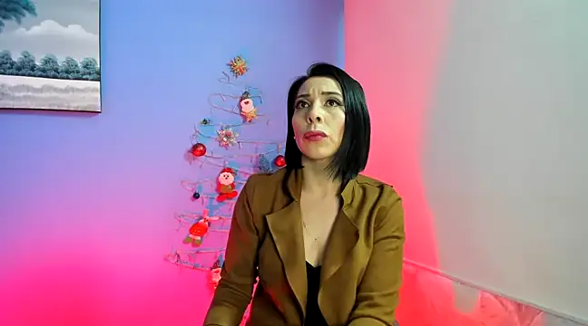 Snapshot of AdelleLennox_cg chatting on 12/31/24, 11:20 AdelleLennox cg online show from 12/31/24, 11:20