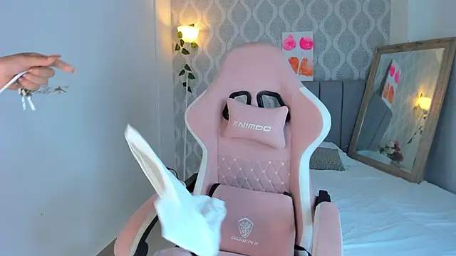 Adria ross online show from 01/16/25, 03:35