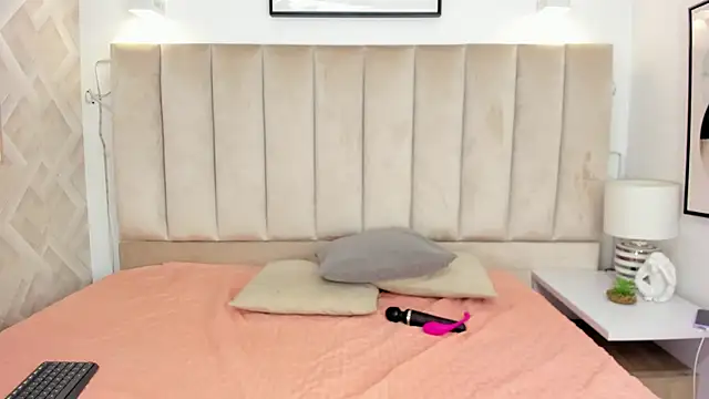 Snapshot of Anniie_Queen chatting on 11/07/25, 02:33 Anniie Queen online show from 11/07/25, 02:33