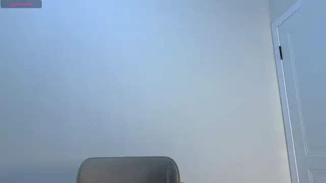 Snapshot of yumimia chatting on 02/10/25, 06:13 yumimia online show from 02/10/25, 06:13