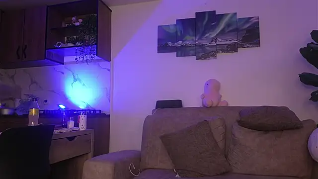 Snapshot of Natasna2 chatting on 11/01/25, 02:57 Natasna2 online show from 11/01/25, 02:57