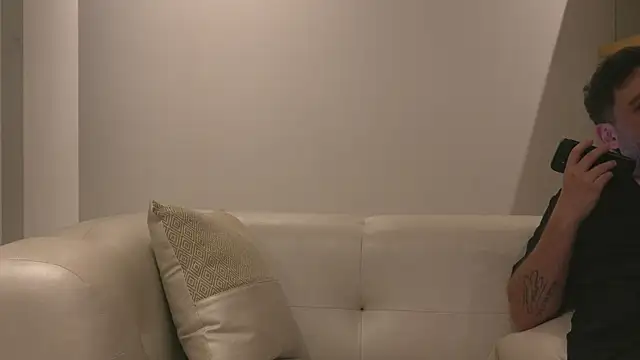 Snapshot of Natasna2 chatting on 11/19/25, 05:40 Natasna2 online show from 11/19/25, 05:40