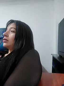 angelie 3 online show from 10/15/25, 06:24