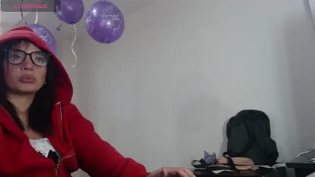 angelie 3 online show from 11/04/25, 04:44